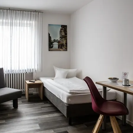 Europa-haus-bocholt - Bett & Bike Hotel 2*